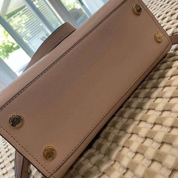 Michael Kors light pink purse - Picture 5 of 8